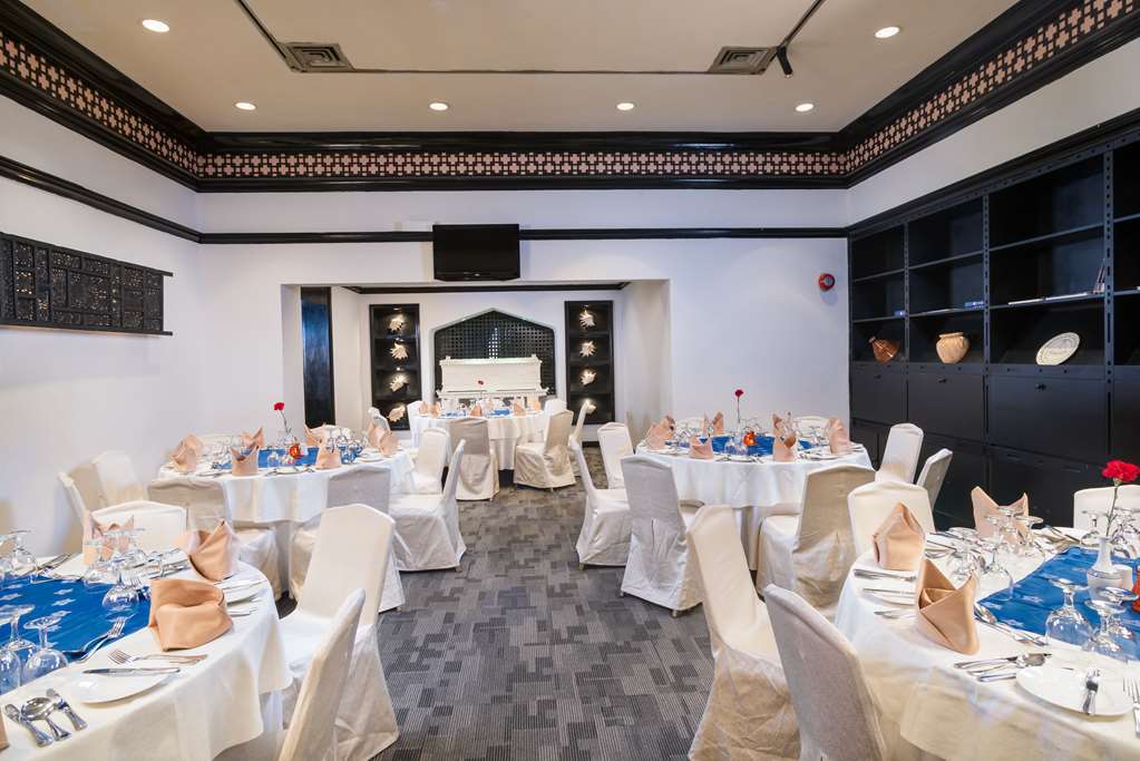 Tulip Inn Downtown Maskat Exteriér fotografie